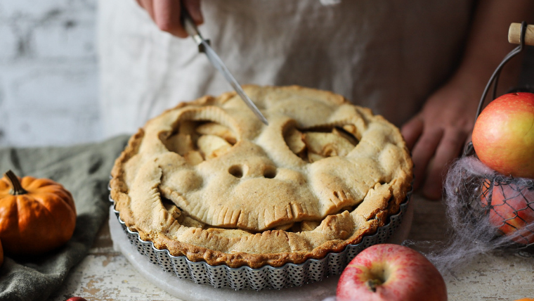 Crostata di Mele e Cannella in stile Jack Skellington