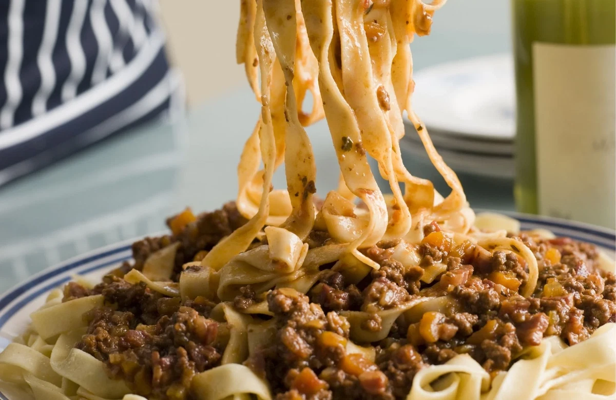 Spaghetti al ragu recipe