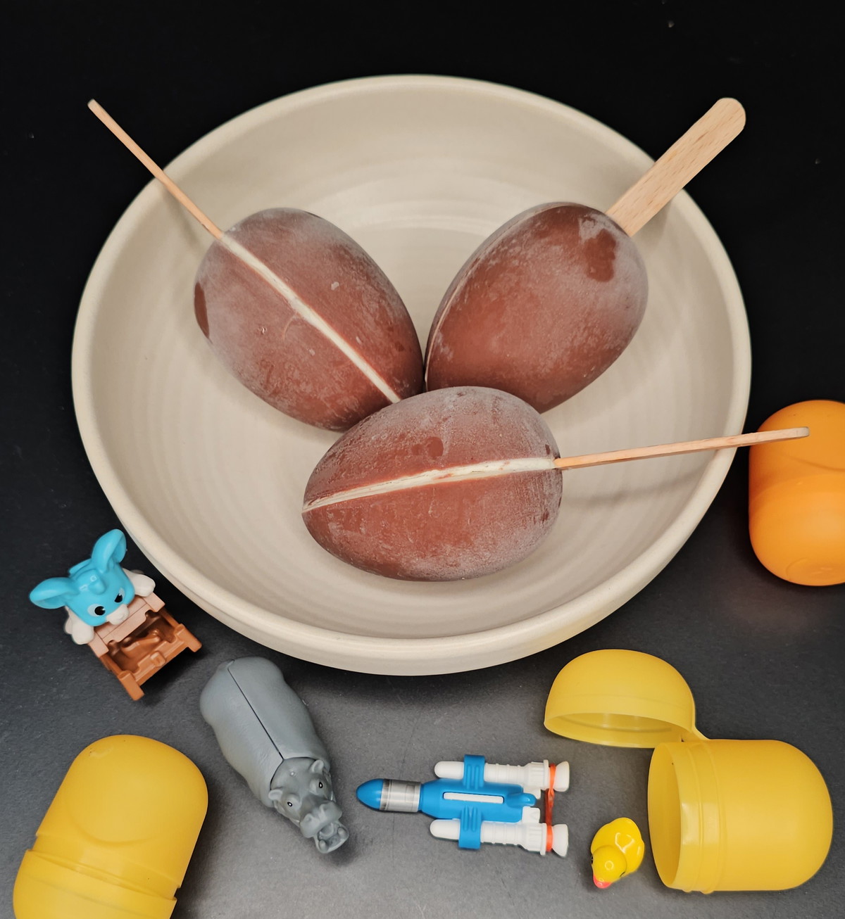 Überraschungs-Eis