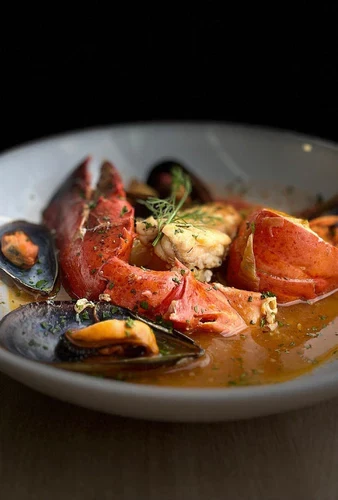 Soupe bouillabaisse au homard