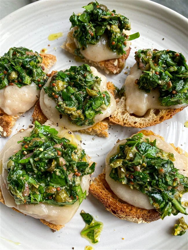 Image of White Bean Crostinis with Salsa Verde