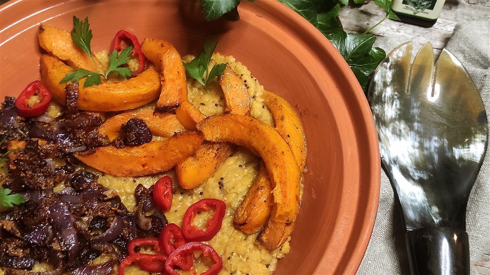 Linsen-Curry mit gebackenem Kürbis