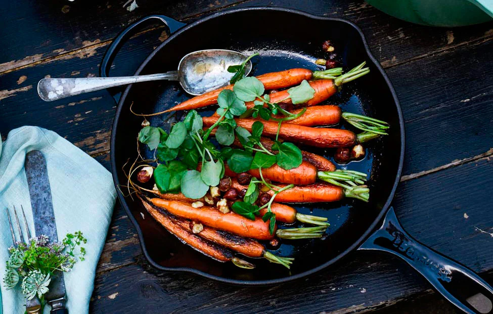 Roasted Carrots with Hazelnuts