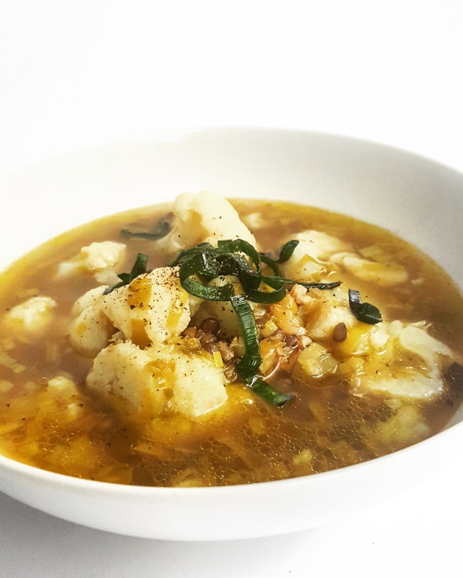 Image of cauliflower, leek & grains soup