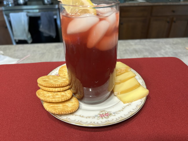 Image of Refreshing Bourbon Hibiscus Iced Tea: A Delicious and Healthy Summer Drink