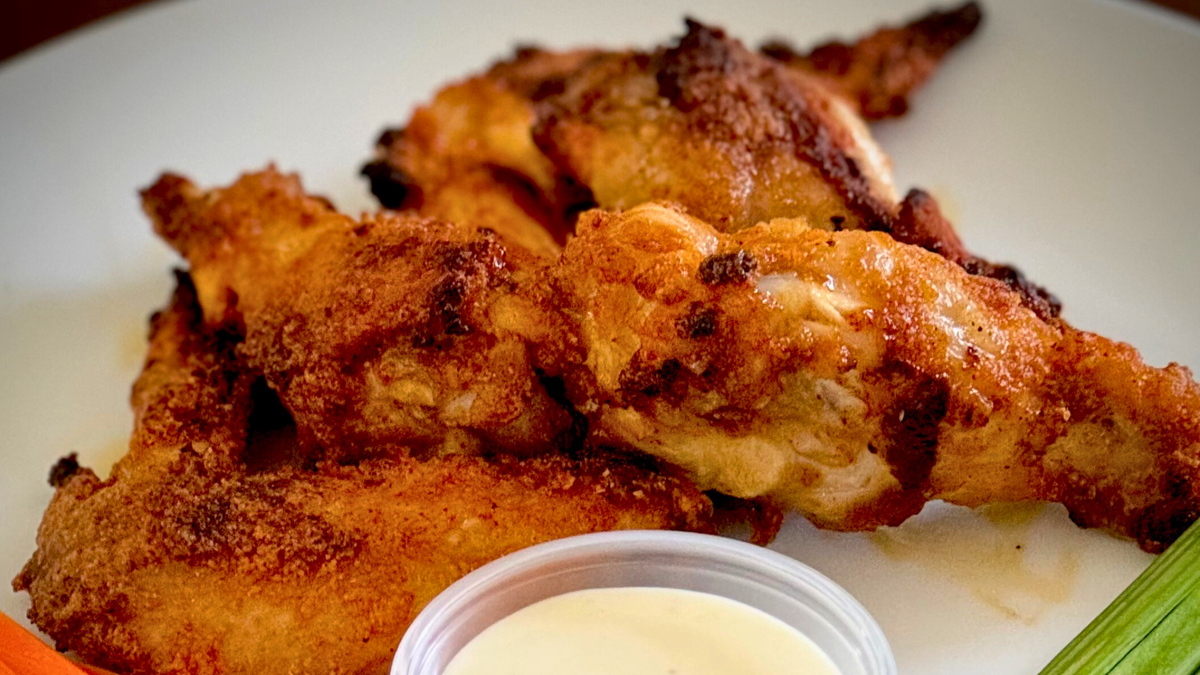 Air Fryer Dry Rub Buffalo Wings