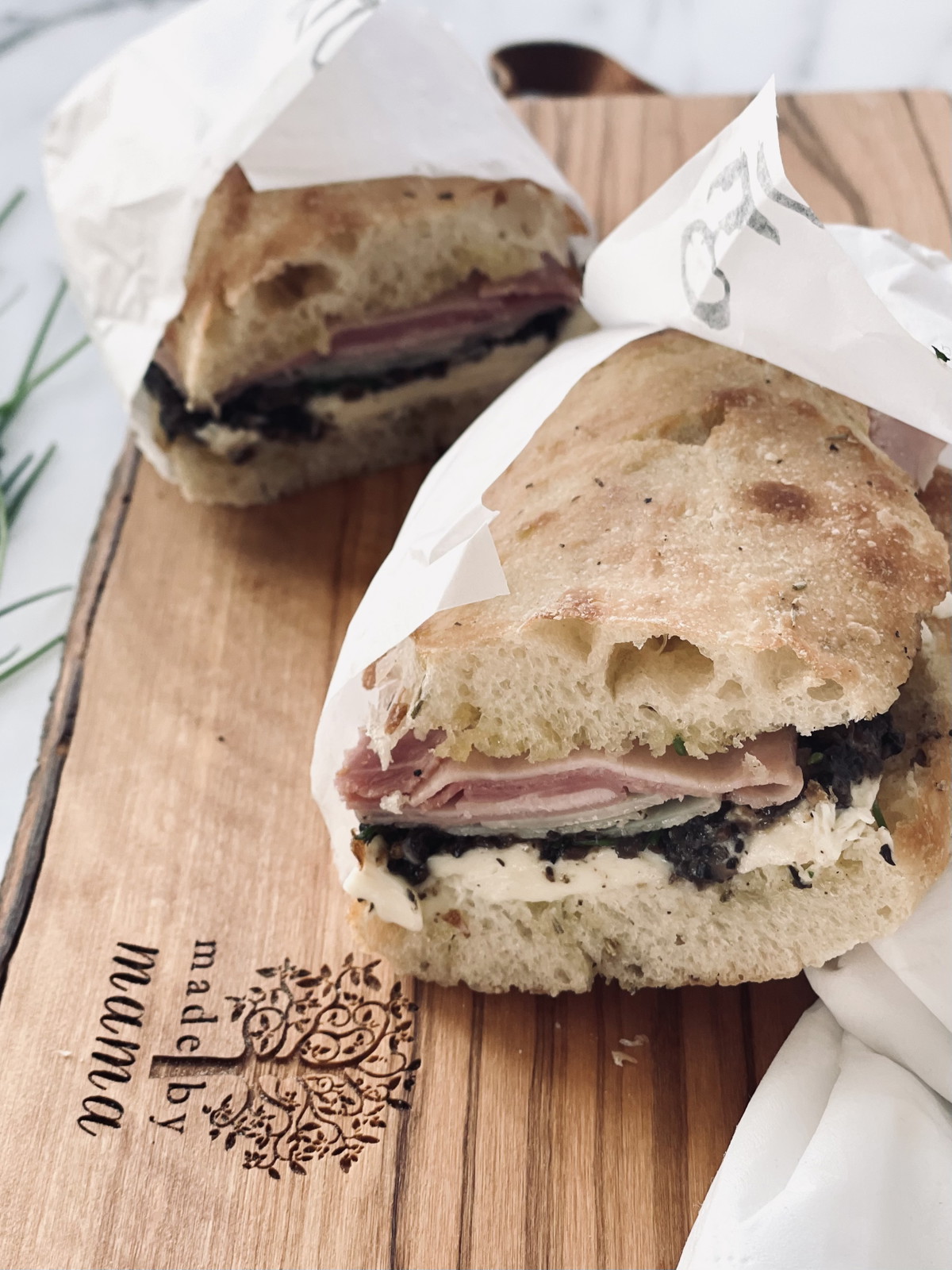 Sandwich med sort trøffelcrema