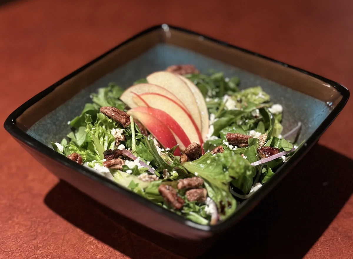 Peppery Apple & Vermont Maple Candied Pecan Salad