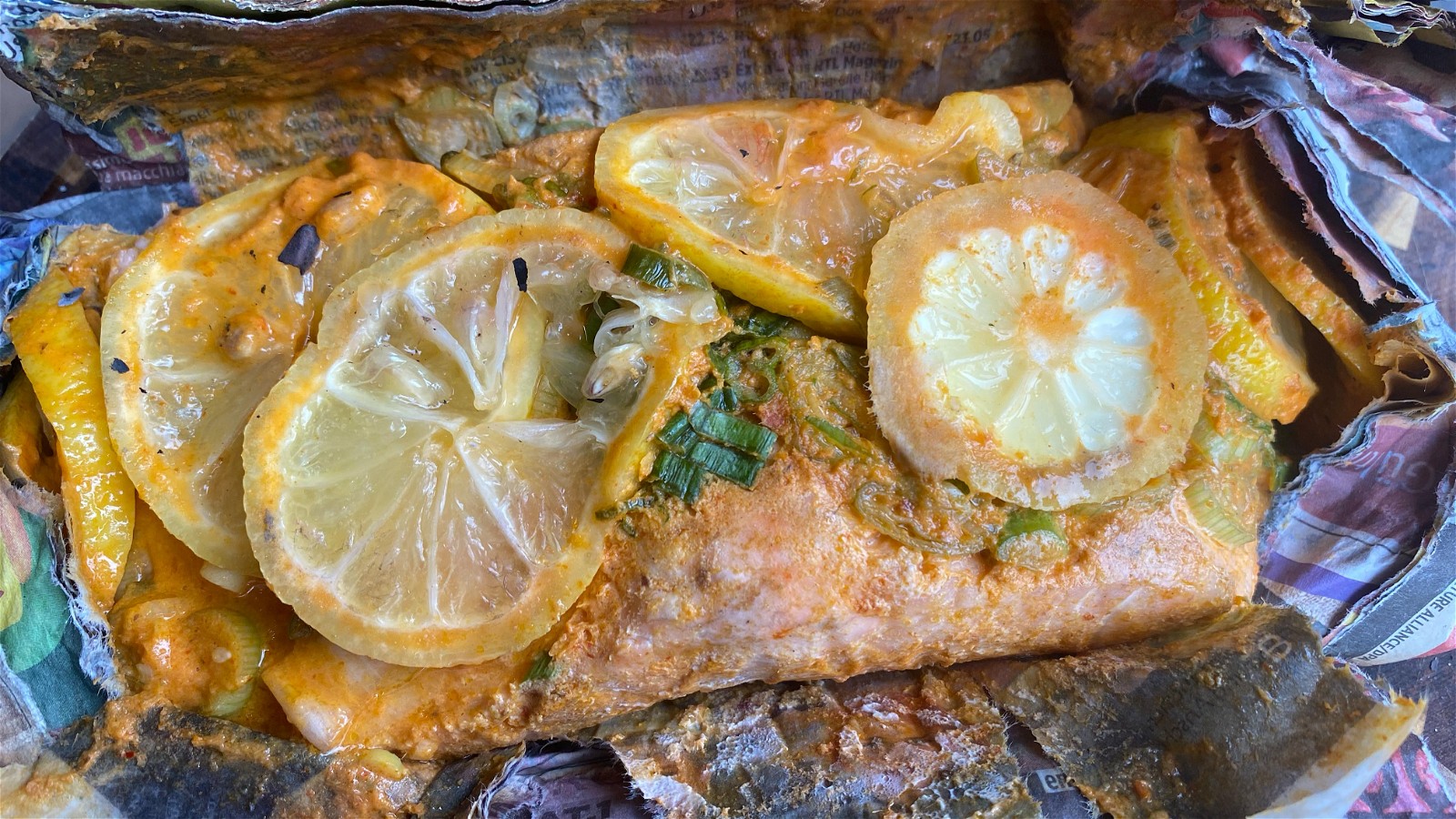 Mariniertes Lachsfilet vom Grill