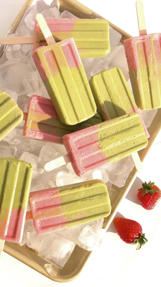 Image of Popsicle matcha-avocat et fraise