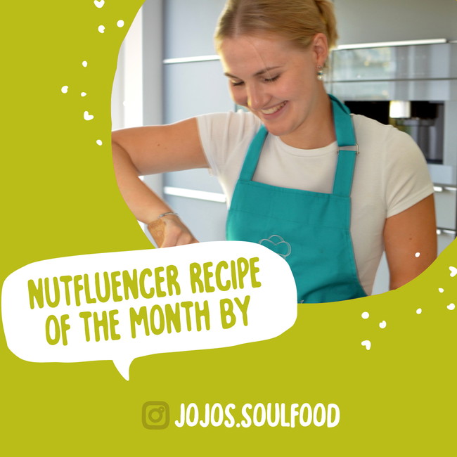 Jojos Philosophie von Gesundheit und Lifestyle, die Körper und Seele verwöhnt, spiegelt sich in jedem Bissen dieses köstlichen Kuchens wider. Mach dich bereit, dich selbst zu verwöhnen und gleichzeitig etwas Gutes für dich zu tun!