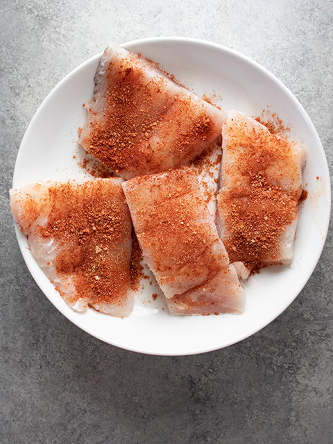 Image of Blot the flesh side of snapper with paper towel. Stir...