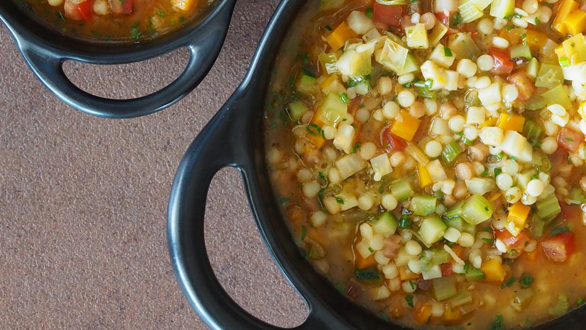 Image of Minestrone mit Fregola Sarda mit Würzpaste Tomate