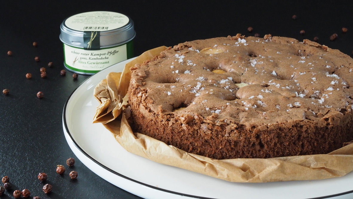 Image of Salt & Pepper Brownie mit Macadamianüssen, rotem Kampot-Pfeffer und Maldonsalz