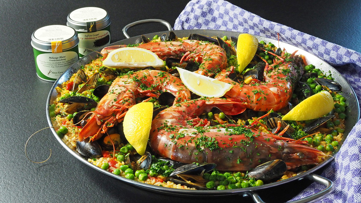 Image of Meeresfrüchte-Paella mit iranischem Safran und Mélange Blanc