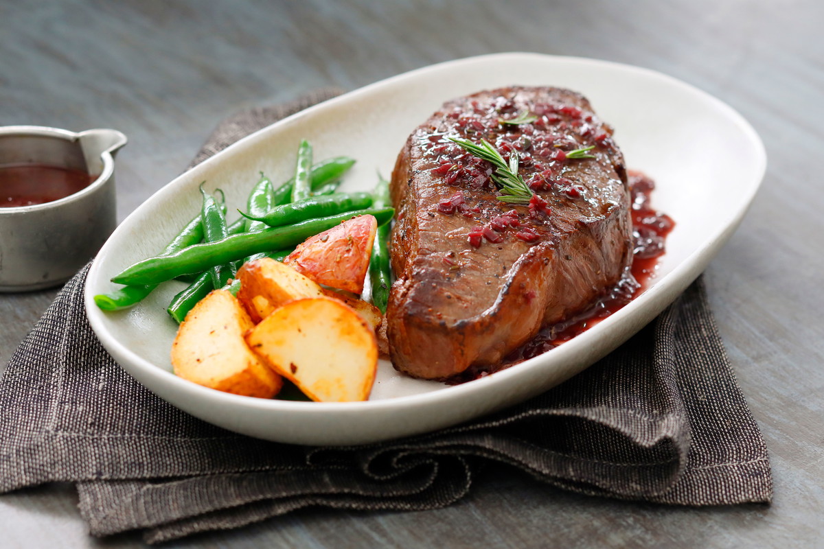 Pan-Seared NY Steak with Red Wine Pan Sauce