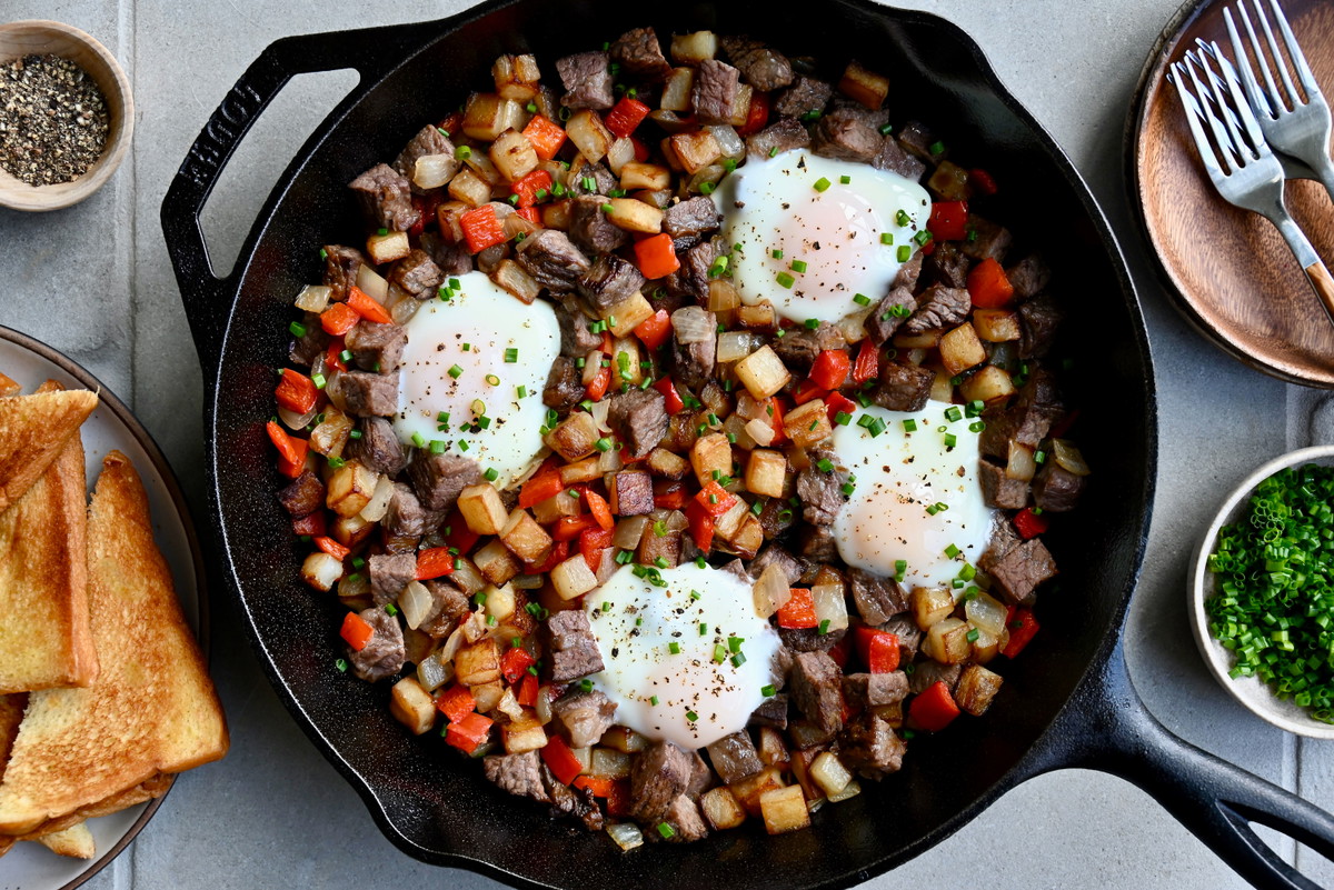 Crispy Potato and Steak Breakfast Hash
