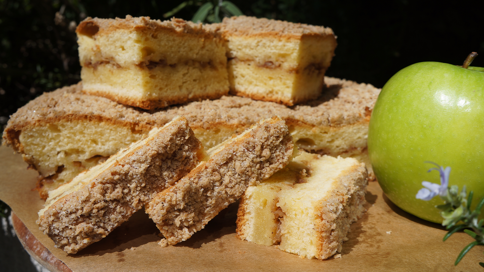 Apple Crumble and Custard Cake-image