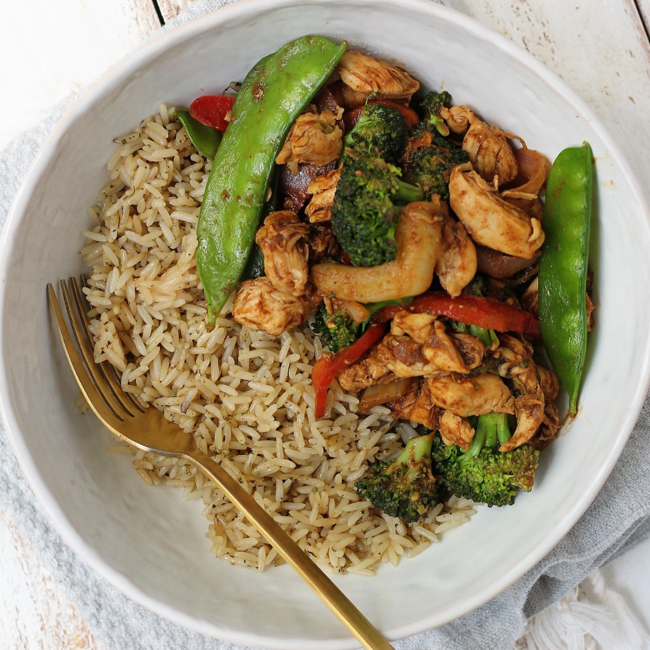 Mole De Puebla Chicken Stir Fry Bowls