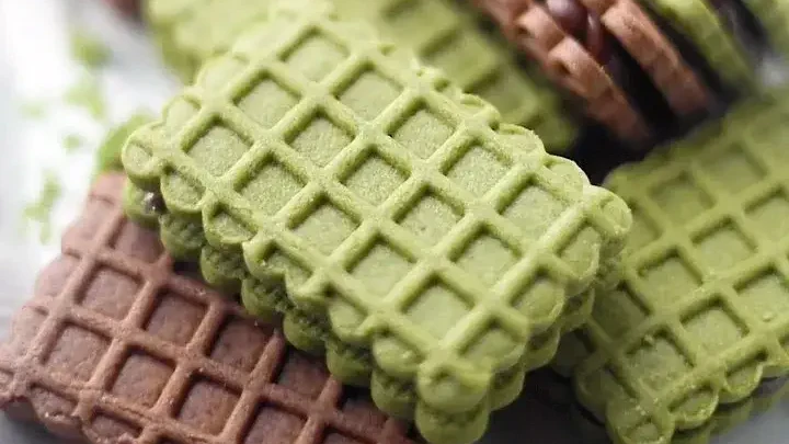 Image of Matcha & Chocolate Cookie Sandwich 