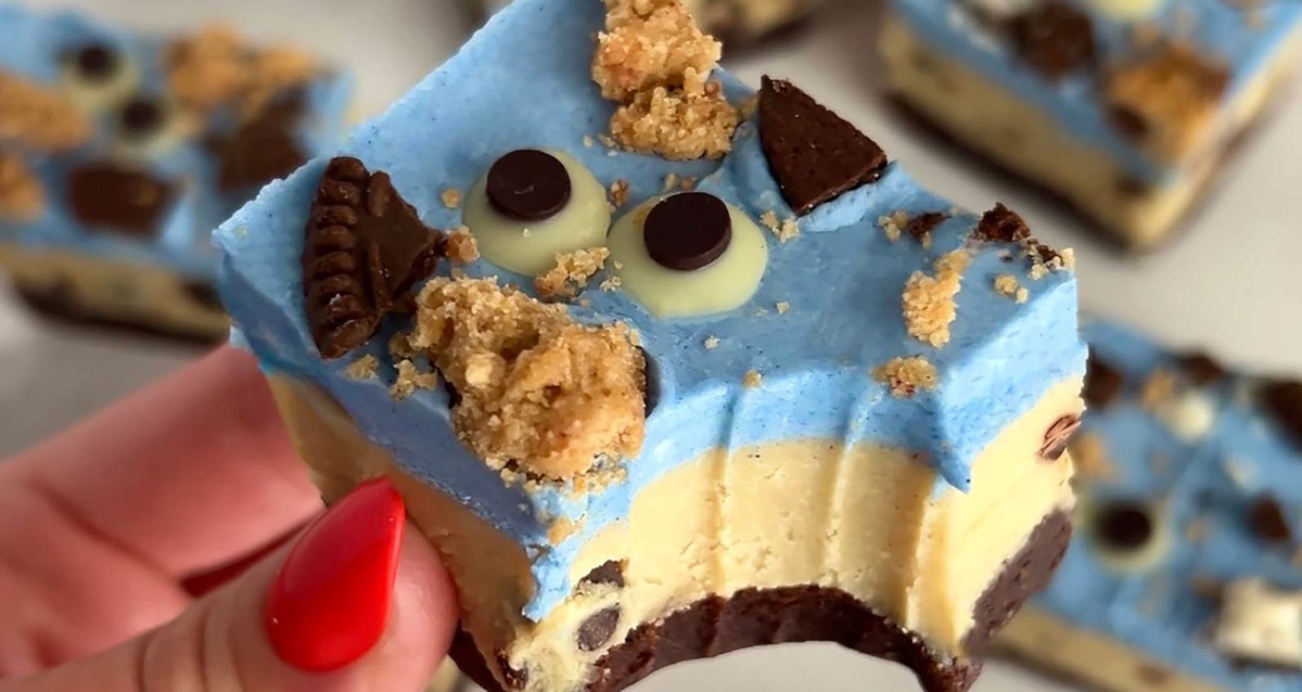 Cookie Monster Cookie Dough Brownie Bars!