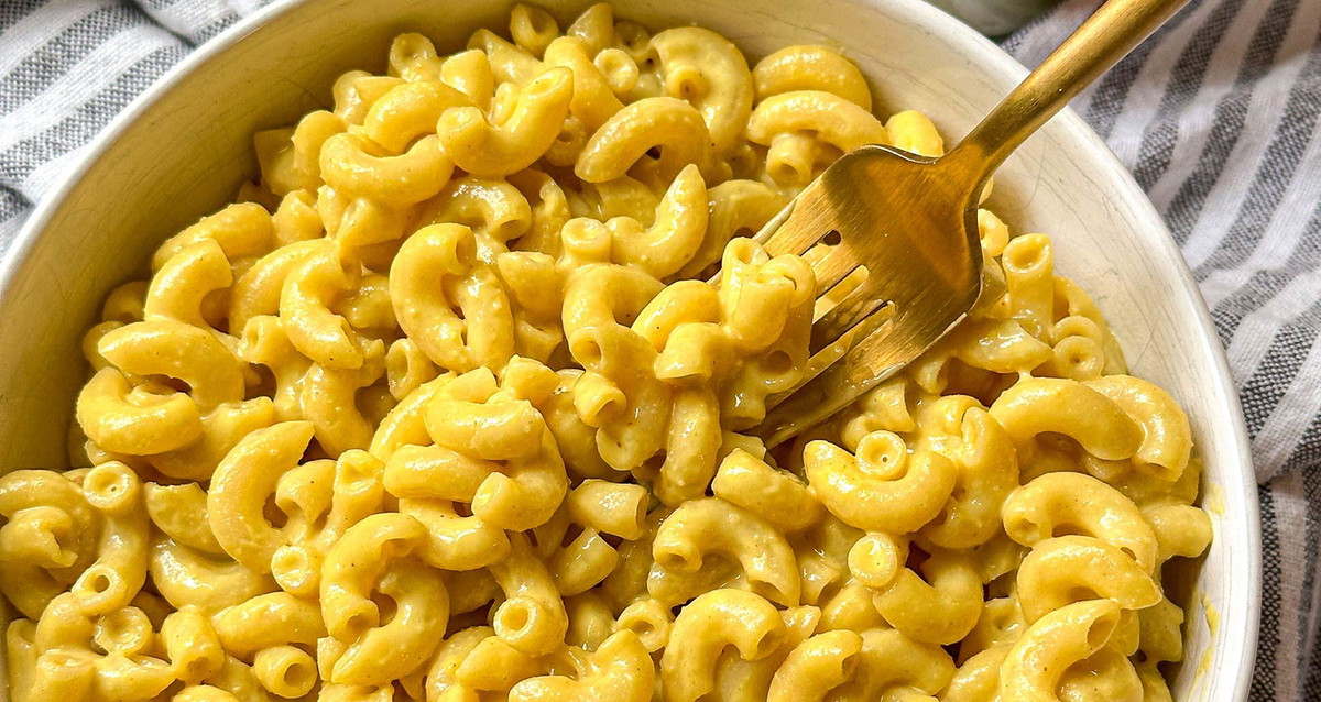 10 min Cashew Mac and Cheese