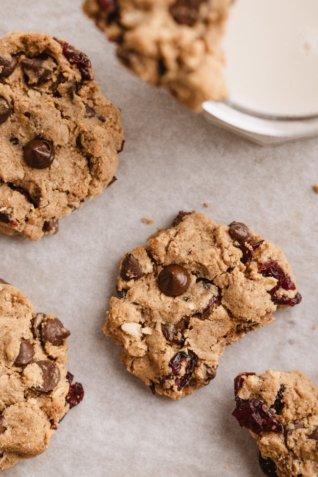 Image of Galletas de avena, chips y cranberries