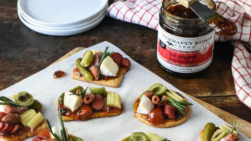 Image of Mini Charcuterie Board Crackers with Hot Pepper Bacon Jam