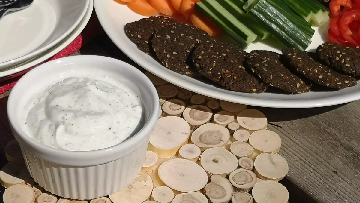 Nettle-mint yogurt sauce