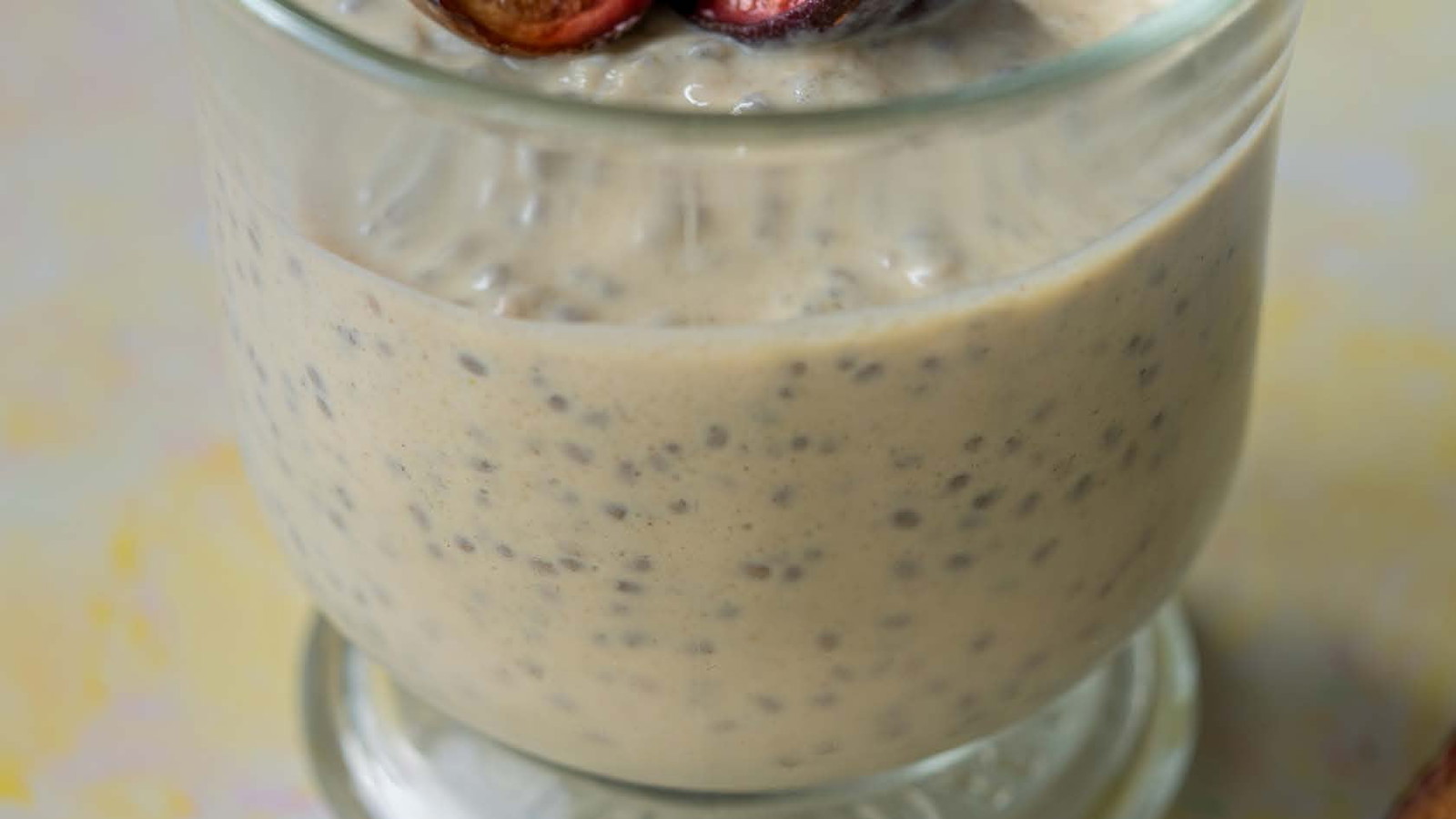Image of Fig, cinnamon and vanilla chia pot