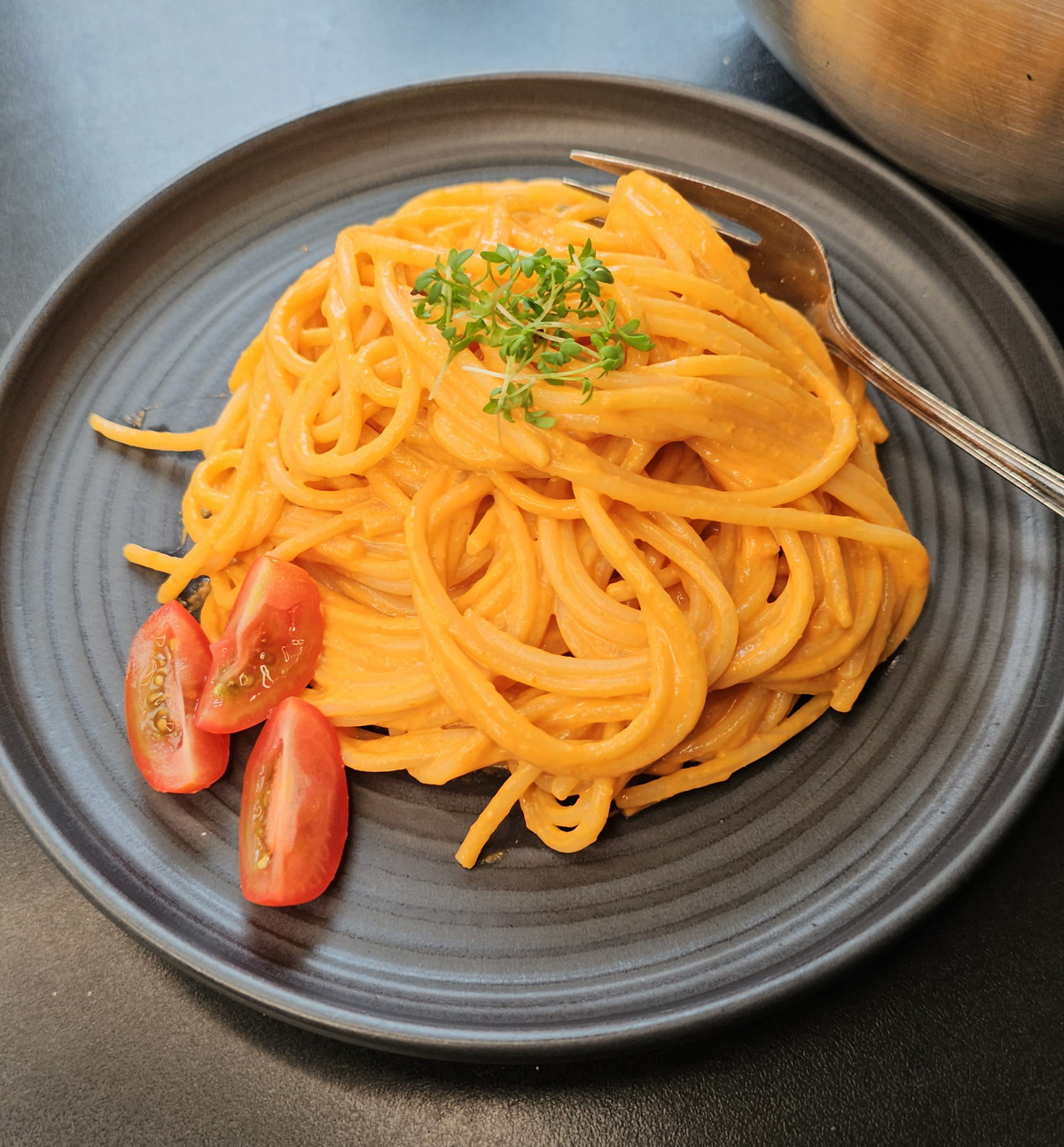 Fruchtig-cremige Spaghetti Burrata