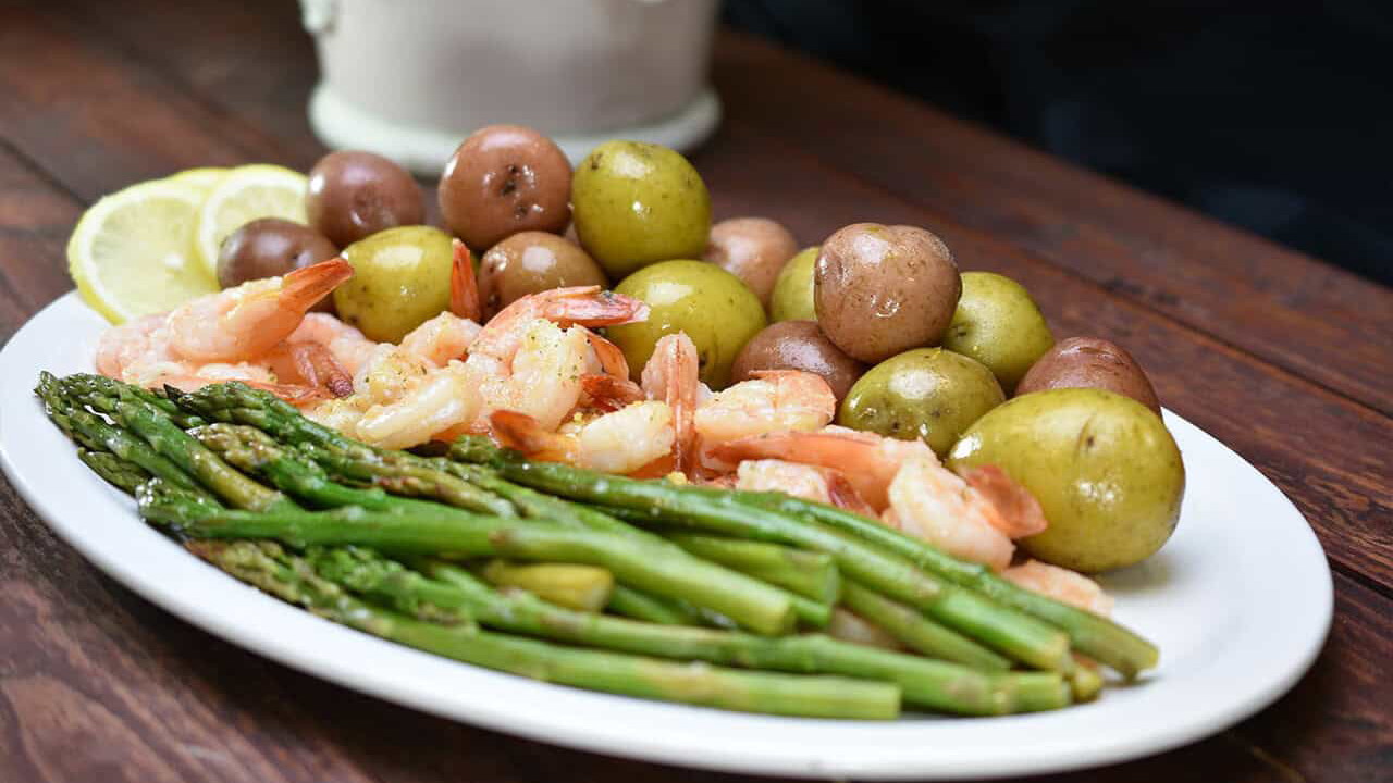 Image of Garlic & Lemon Shrimp, Asparagus and New Potatoes