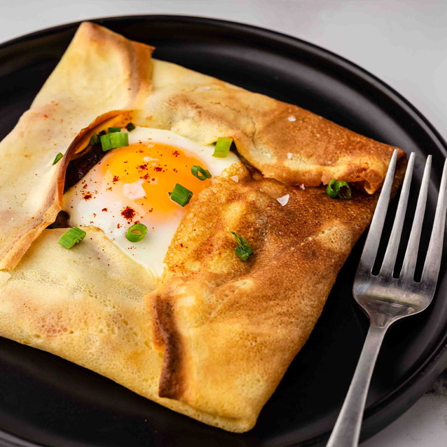 Image of Baked Savory Breakfast Crêpe Pockets 