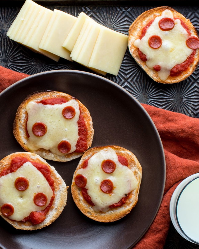 Image of Mini Bagel Pizza Snacks