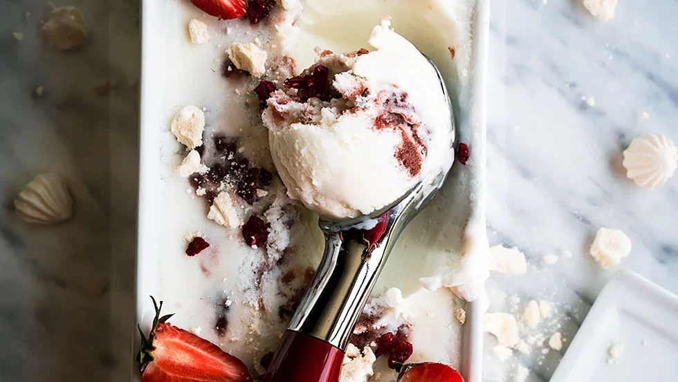 Image of Helado Eton Mess