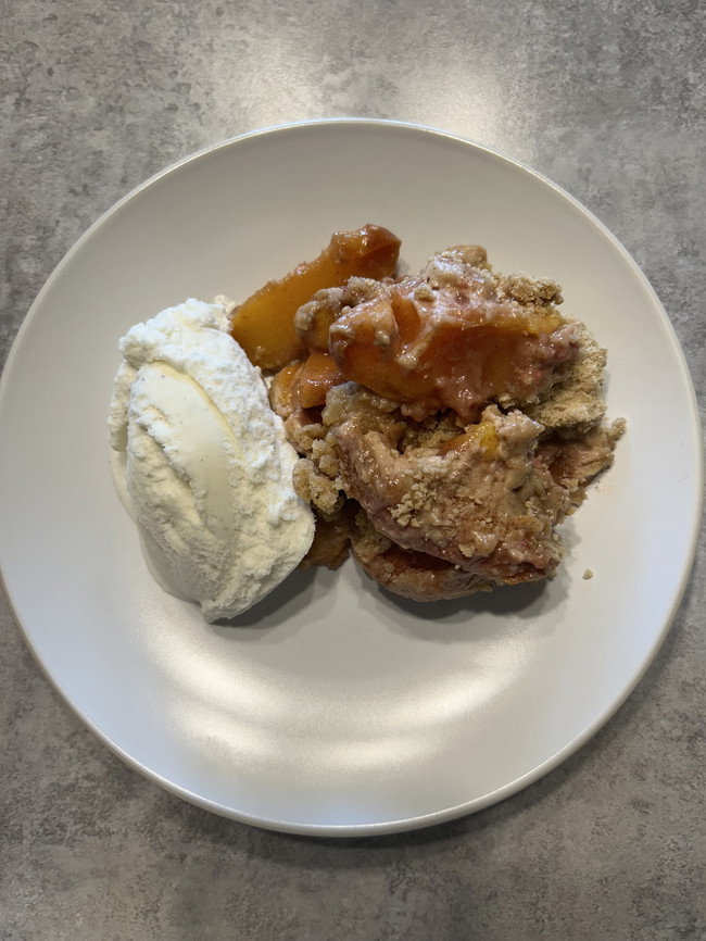 Image of Maple Peach Crisp with a Crunchy Oat Topping: A Sweet and Nutritious Dessert