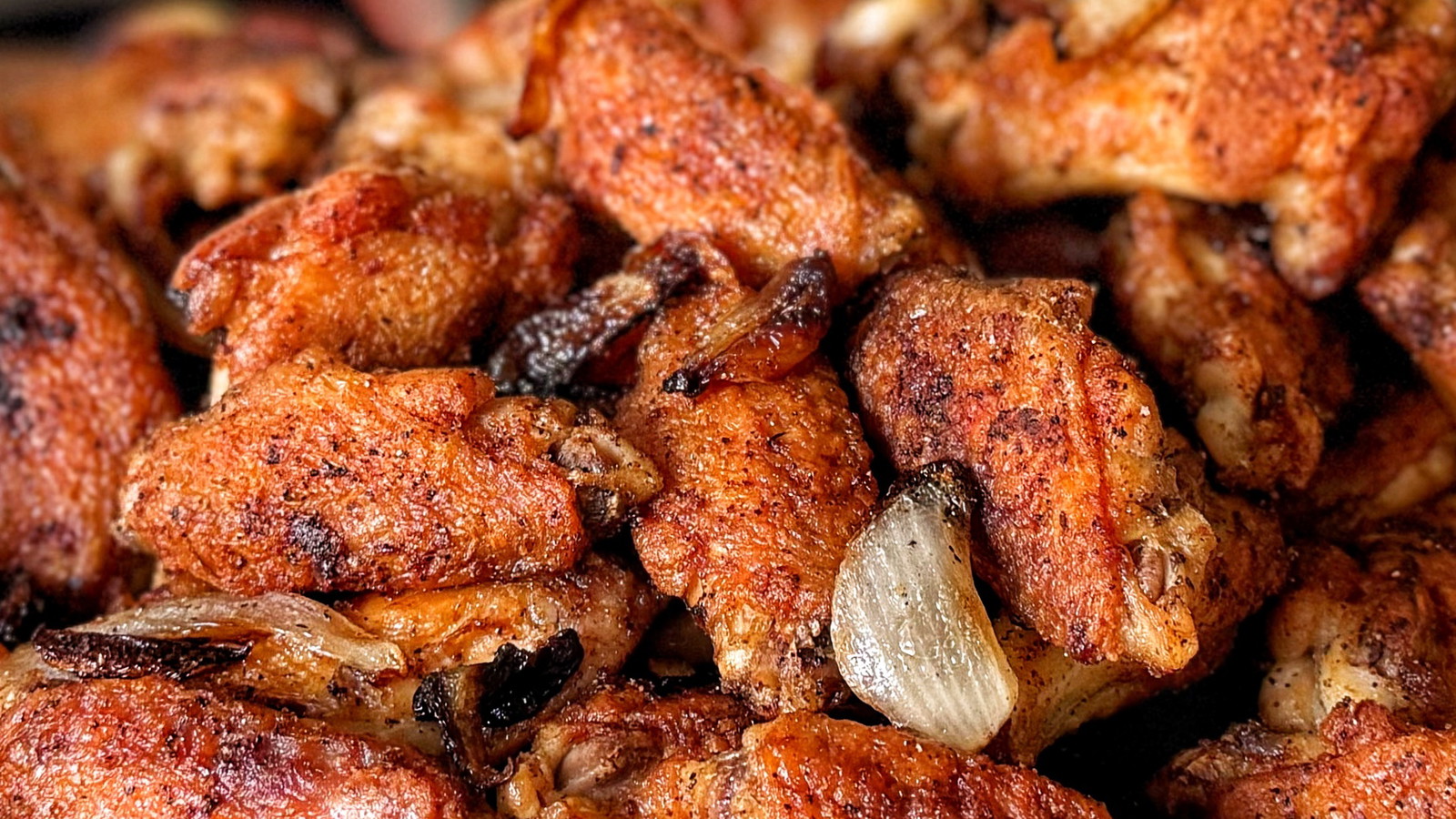 Image of Crispy Chicken Wings with White BBQ Sauce