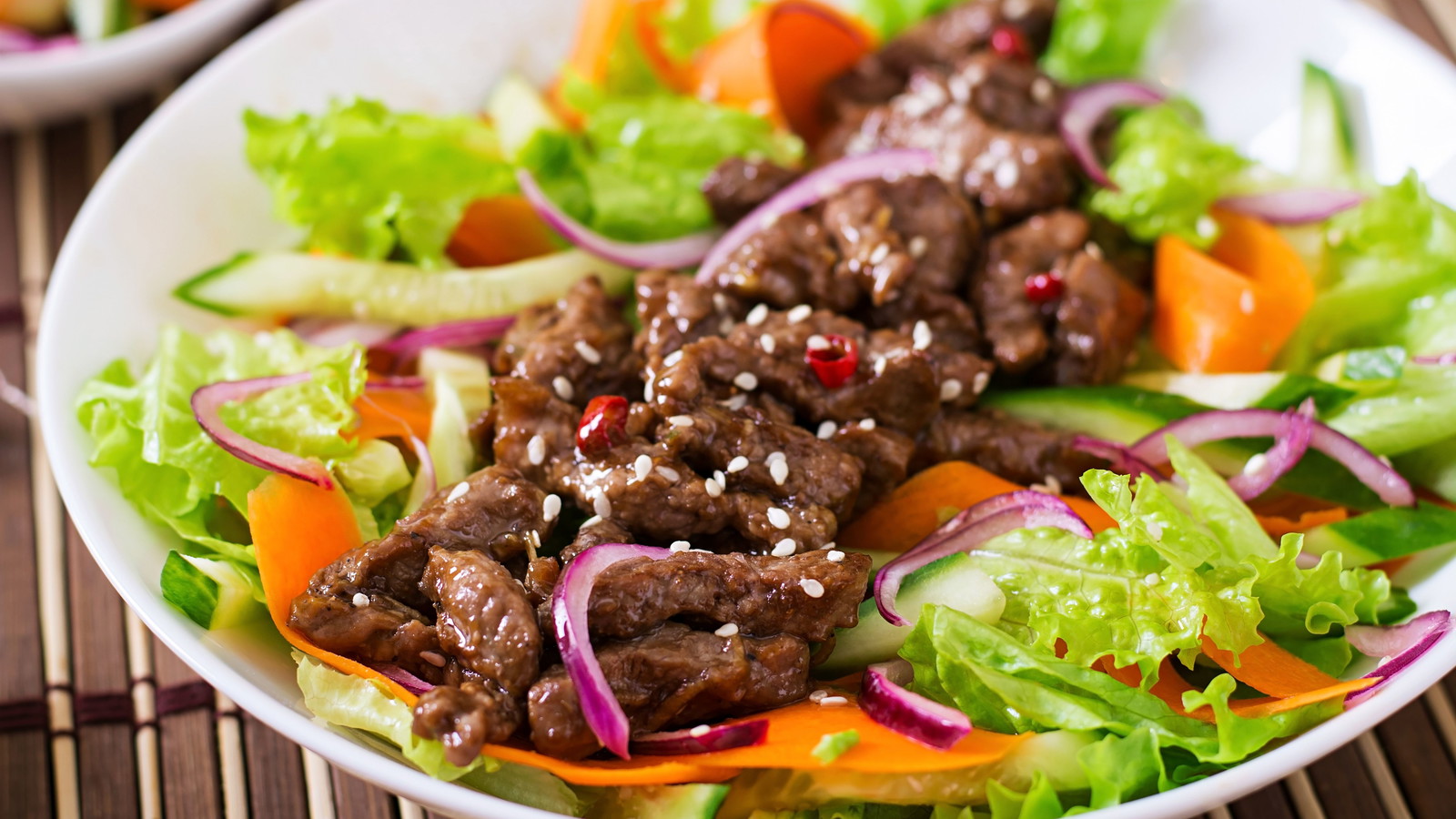 Image of Salade de boeuf grillé à la citronnelle et coriandre