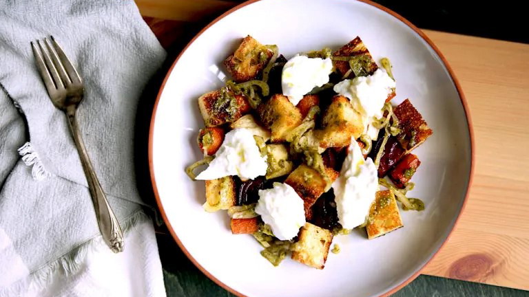 Image of Panzanella de racines