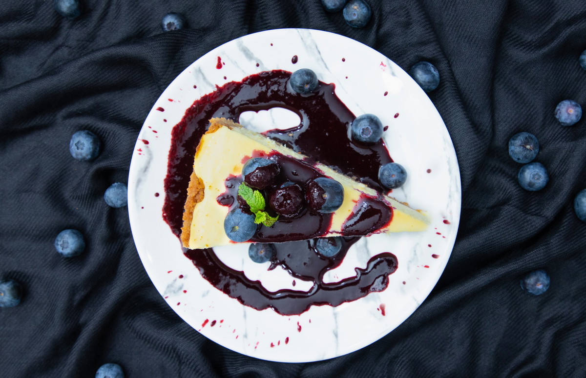 Baked Cheese Cake with Blueberry topping
