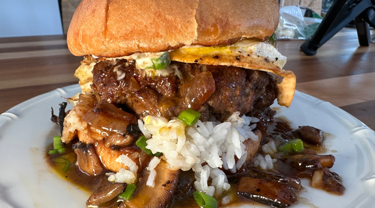 Big Poppa’s Loco Moco Burger