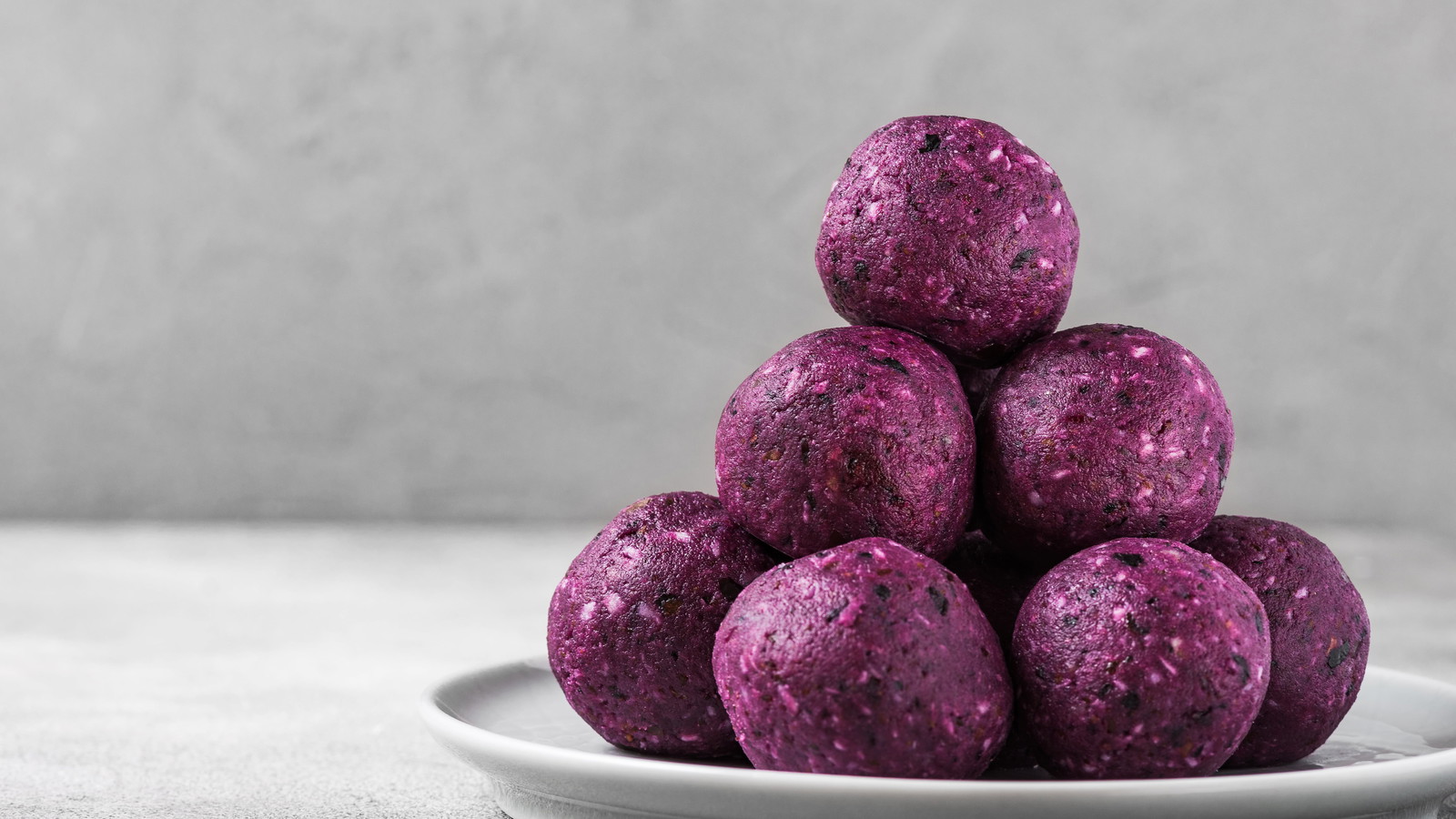 Image of Powerful Maqui Berry Protein Balls Recipe