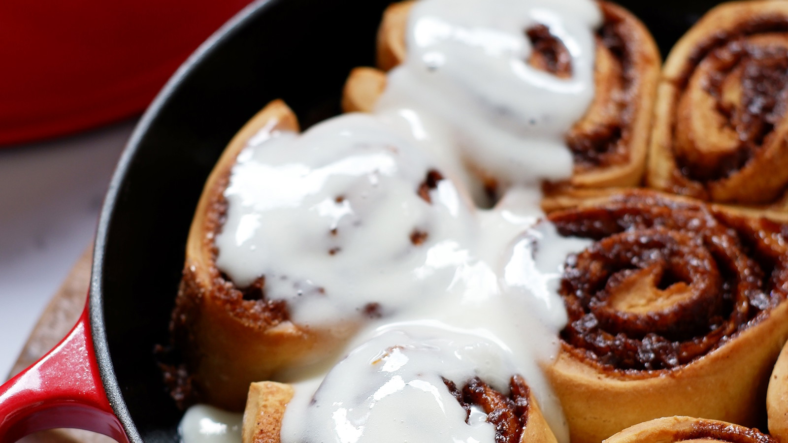 Image of Cinnamon Rolls, bollos de canela especiados ¡y deliciosos en 30 minutos!