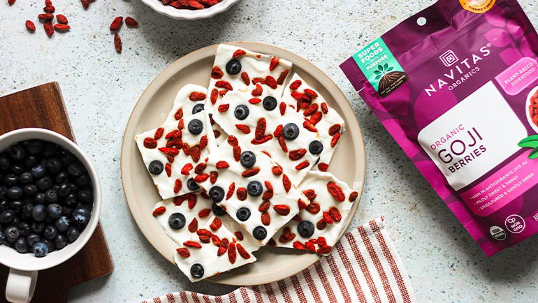 Image of Goji Blueberry Frozen Yogurt Bark Recipe