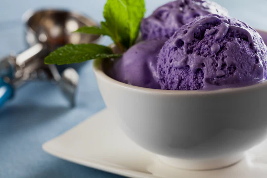 Recette de Crème Glacée Riche aux Baies de Maqui