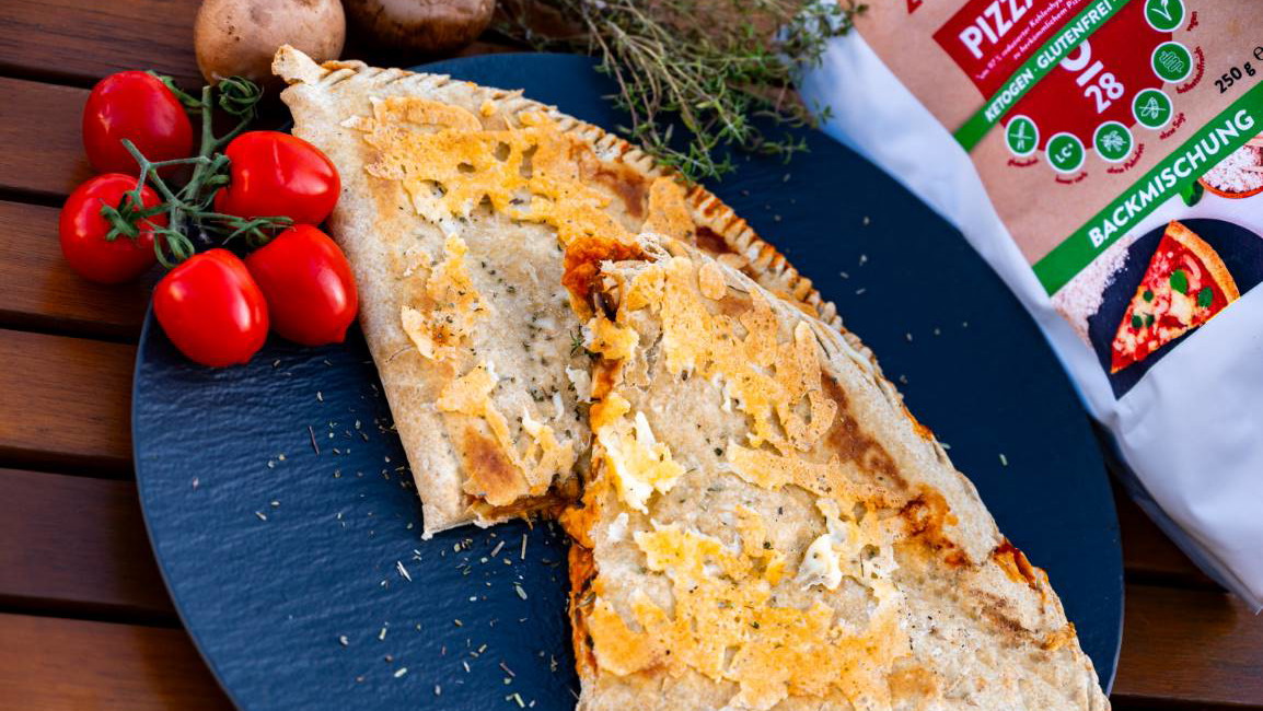 Image of CALZONE PIZZA mit PIZZA-BACKMISCHUNG No28 