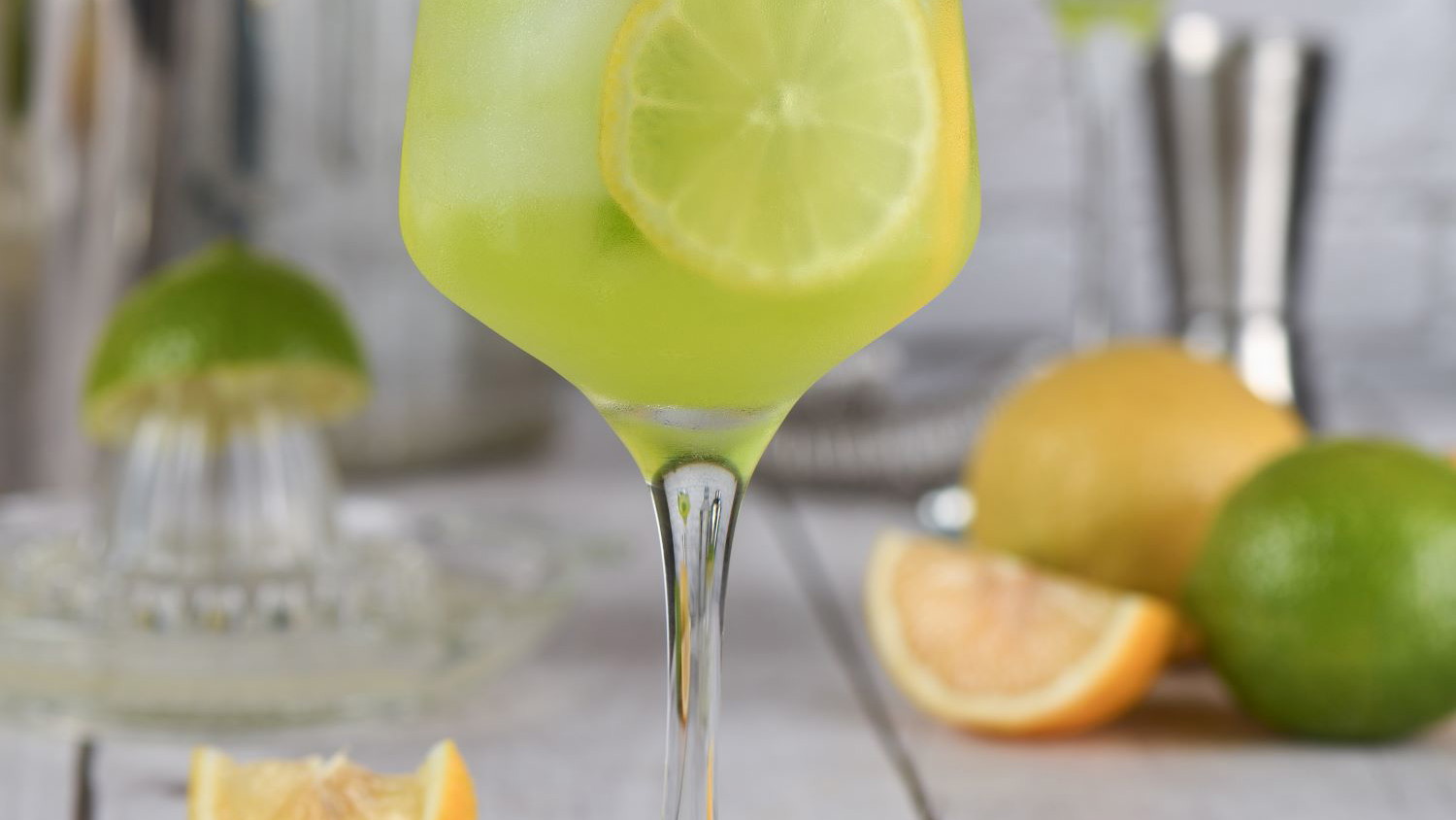 Image of Sober Gin Basil Smash - alkoholfreie Cocktails