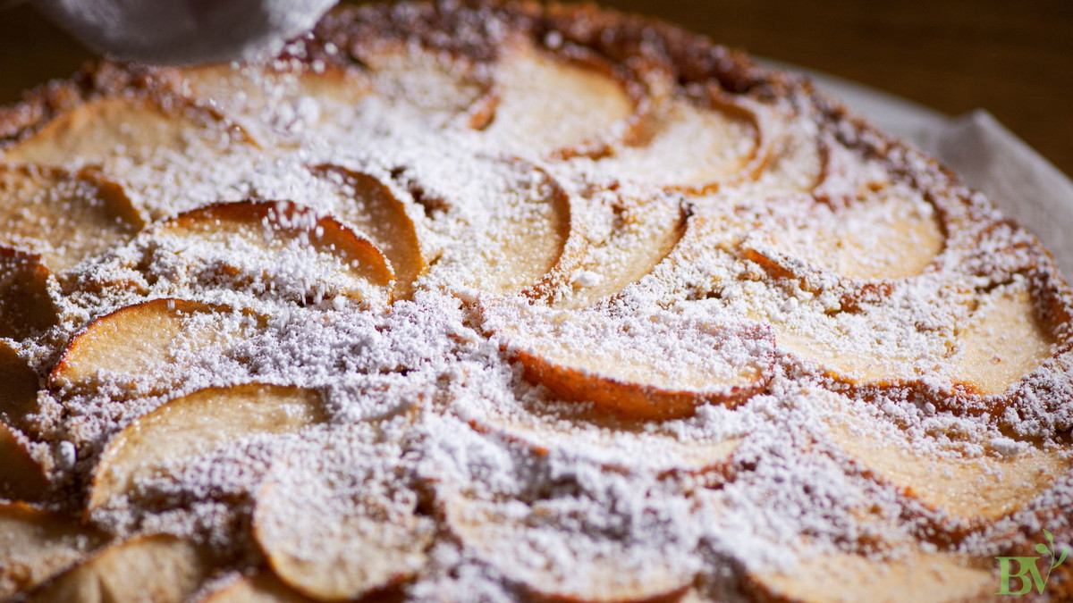 Italian Apple Olive Oil Cake