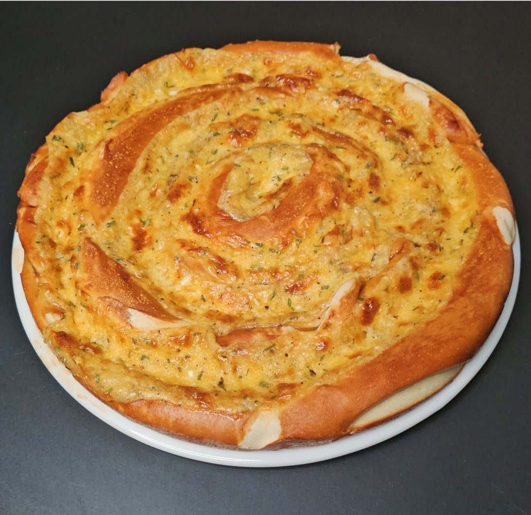 Laugenschnecke mit Obatzter