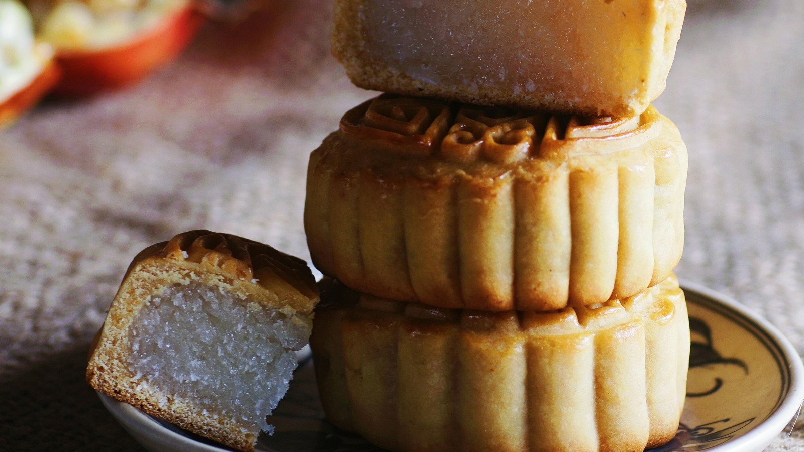 Image of Gâteau de lune à la noix de coco